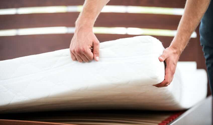 Checking-mattress-1